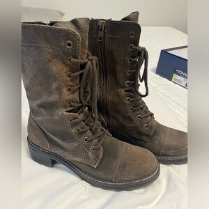 Donald J Pliner boots- size 8.5